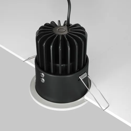 Встраиваемый светодиодный светильник Maytoni Zoom DL034-2-L12W  фото 6